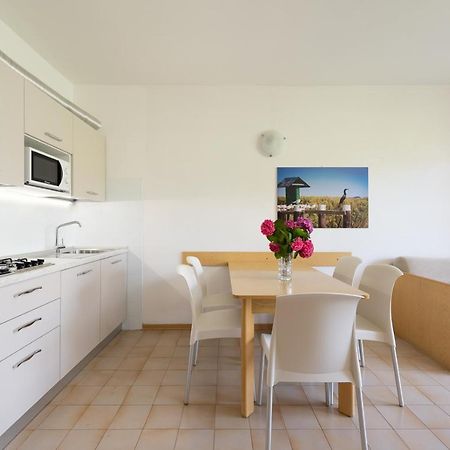 Condominio Lavinia Bibione Exteriör bild