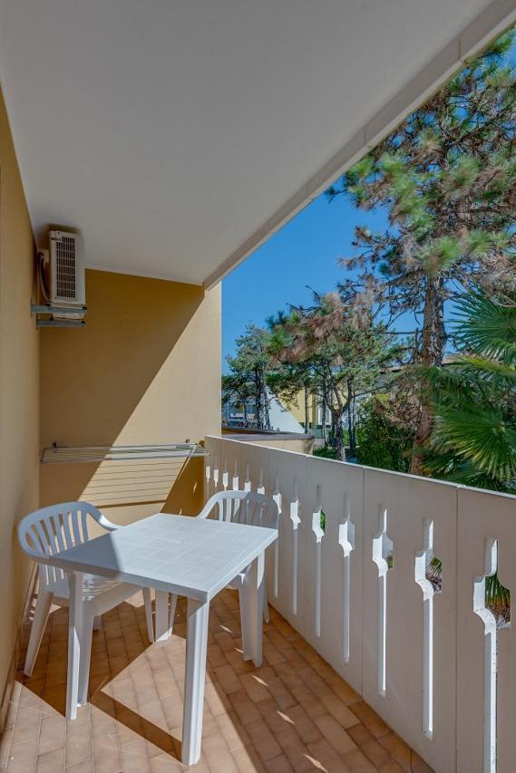 Condominio Lavinia Bibione Exteriör bild