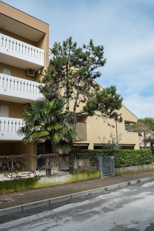 Condominio Lavinia Bibione Exteriör bild